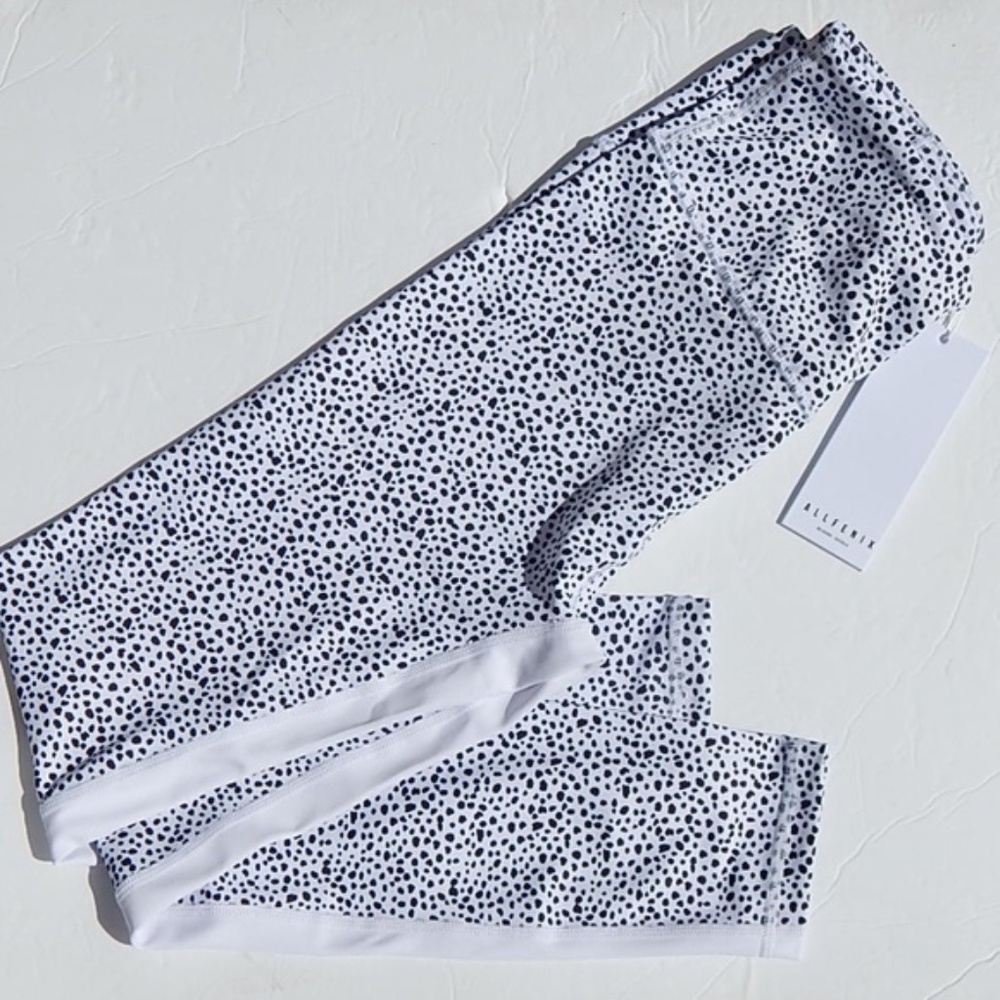ALLFENIX HI WAIST WHITE MONTANA LEGGINGS SZ S NEW